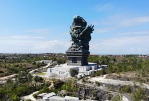 Sambut Galungan dan Kuningan, GWK Gelar Penjor Festival Penuh Nuansa Tradisi