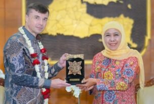 Khofifah Indar Parawansa Bahas Kerja Sama Maritim dan Pendidikan dengan Penasihat Presiden Rusia